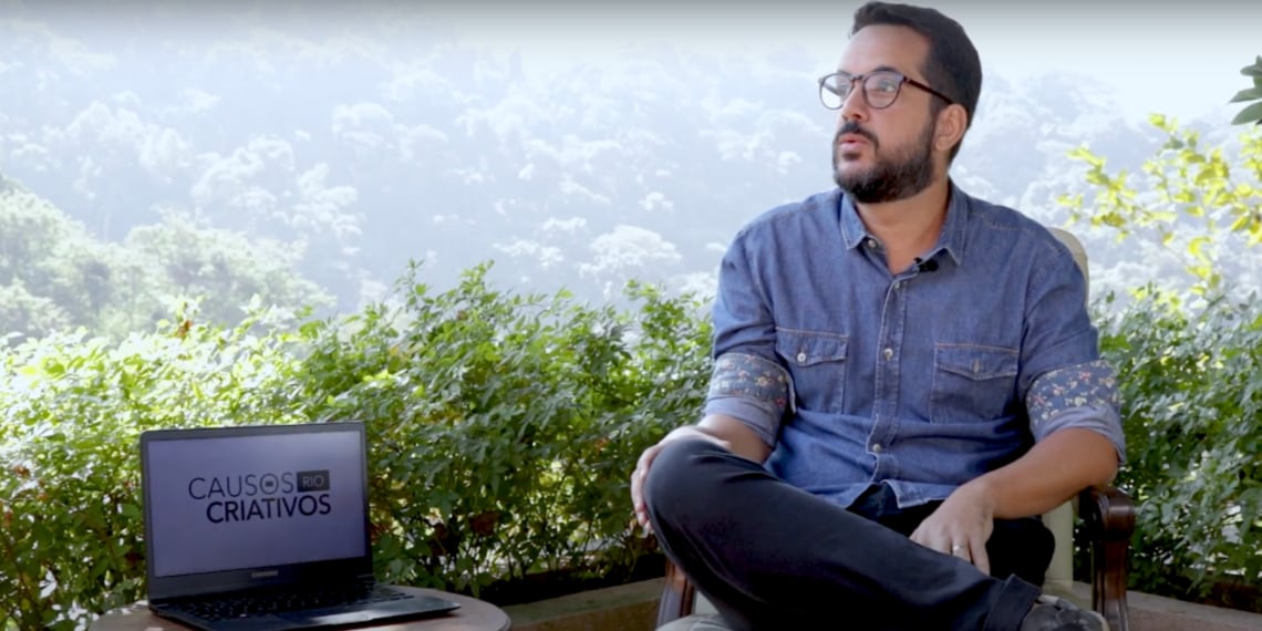 Rafa Ferrer é entrevistado para o programa Causos Criativos