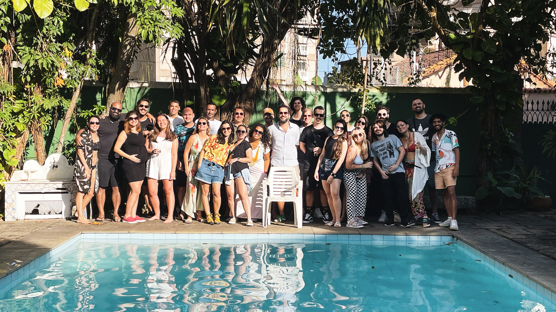 Time da Quintal reunido na festa de final de ano.